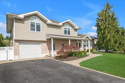 340 Woodbridge Lane, Jericho, NY 11753 - Photo 28