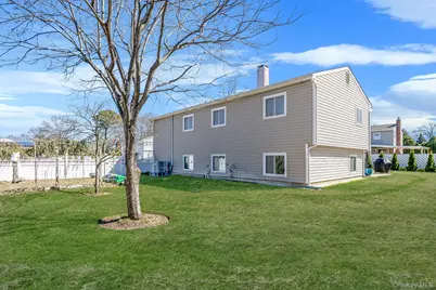 14 Celeste Avenue, Holbrook, NY 11741 - Photo 14