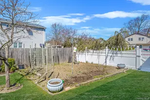 14 Celeste Ave, Holbrook, NY 11741 - Photo 12