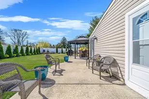 14 Celeste Ave, Holbrook, NY 11741 - Photo 6