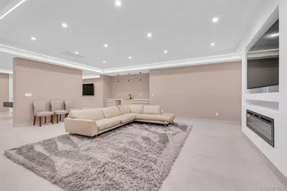 38 Cow Neck Road, Sands Point, NY 11050 - Photo 38