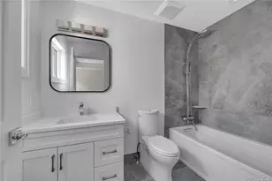 38 Cow Neck Rd, Sands Point, NY 11050 - Photo 28