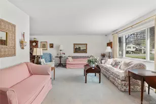 2378 Pine Grove Ct, Yorktown Heights, NY 10598 - Photo 4