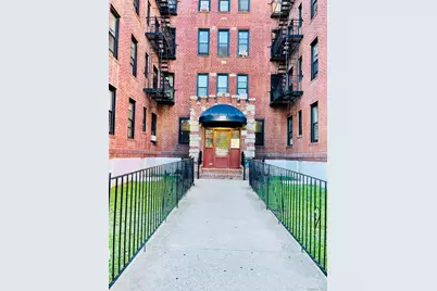 910 Dinsmore Avenue, Far Rockaway, NY 11691 - Photo 2