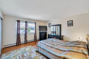 54 Felicia Ct, Plainview, NY 11803 - Photo 10