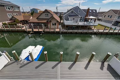 912 Pacific Street, Lindenhurst, NY 11757 - Photo 24