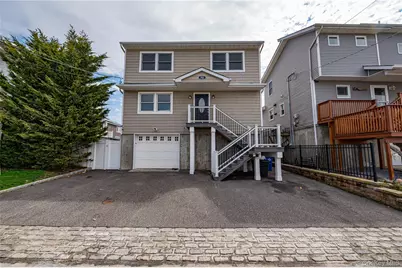 912 Pacific Street, Lindenhurst, NY 11757 - Photo 32