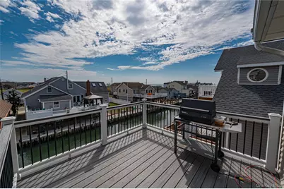912 Pacific Street, Lindenhurst, NY 11757 - Photo 26