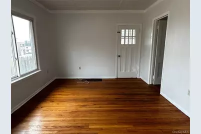 27 Howard Road, Poughkeepsie, NY 12603 - Photo 4