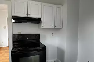 27 Howard Rd, Poughkeepsie, NY 12603 - Photo 2