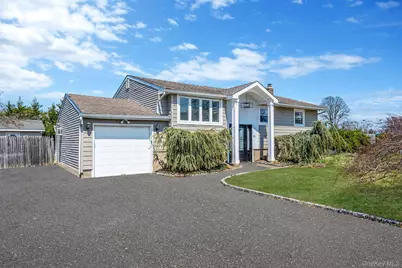 33 Hinton Avenue, Babylon, NY 11702 - Photo 2