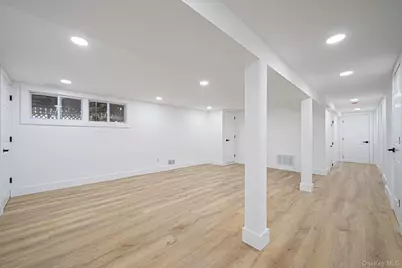 33 Hinton Avenue, Babylon, NY 11702 - Photo 48