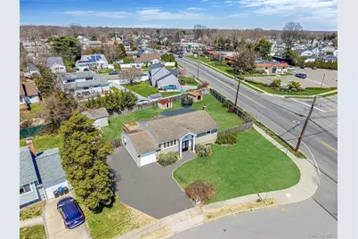 33 Hinton Avenue, Babylon, NY 11702 - Photo 8