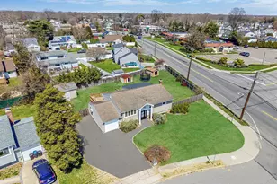 33 Hinton Ave, Babylon, NY 11702 - Photo 8