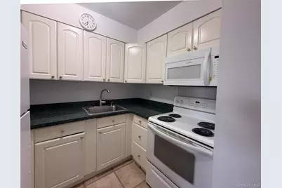 1000 9th Street #H61, Greenport, NY 11944 - Photo 4