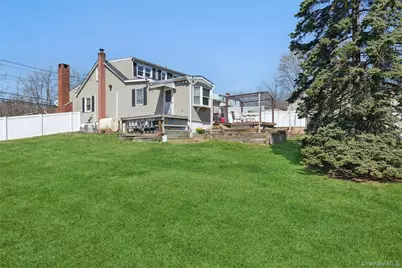 184 Smith Road, Ronkonkoma, NY 11779 - Photo 18