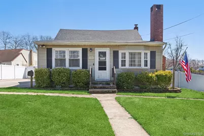 184 Smith Road, Ronkonkoma, NY 11779 - Photo 2