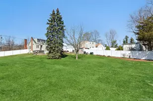 184 Smith Rd, Ronkonkoma, NY 11779 - Photo 20