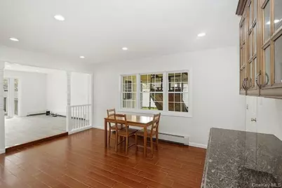 48 Link Lane, Hicksville, NY 11801 - Photo 8
