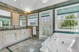 10 Redmond Ln, Oyster Bay, NY 11771 - Photo 36