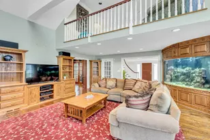10 Redmond Ln, Oyster Bay, NY 11771 - Photo 16