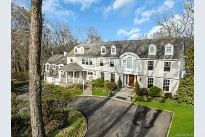 10 Redmond Lane, Oyster Bay, NY 11771 - Photo 2