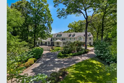 10 Redmond Lane, Oyster Bay, NY 11771 - Photo 2