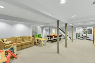 10 Redmond Ln, Oyster Bay, NY 11771 - Photo 38