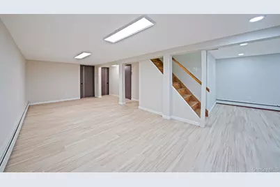 45 Roslyn Road, Roslyn Heights, NY 11577 - Photo 24