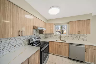 45 Roslyn Road, Roslyn Heights, NY 11577 - Photo 12