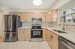 45 Roslyn Rd, Roslyn Heights, NY 11577 - Photo 10