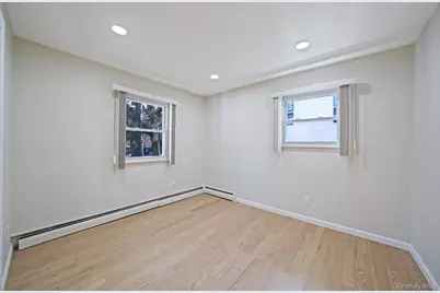 45 Roslyn Road, Roslyn Heights, NY 11577 - Photo 16