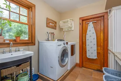 64 Mountainview Avenue, Pearl River, NY 10965 - Photo 14