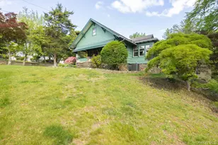 64 Mountain View Ave, Pearl River, NY 10965 - Photo 2