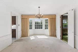 89 Country Club Dr, Port Washington, NY 11050 - Photo 10