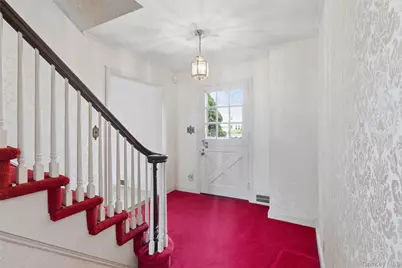 89 Country Club Drive, Port Washington, NY 11050 - Photo 6