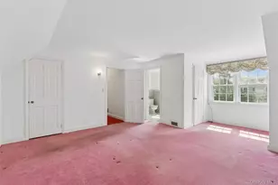 89 Country Club Dr, Port Washington, NY 11050 - Photo 20