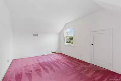 89 Country Club Drive, Port Washington, NY 11050 - Photo 18