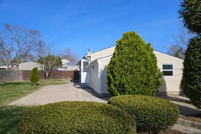 56 Applegate Drive, Central Islip, NY 11722 - Photo 30