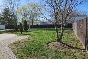 56 Applegate Dr, Central Islip, NY 11722 - Photo 26