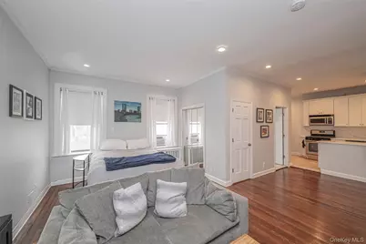 37 Brompton Road #1F, Great Neck, NY 11021 - Photo 10