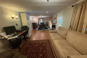 525/207 Riverleigh Ave, Riverhead, NY 11901 - Photo 20