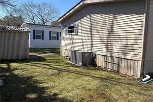 525/207 Riverleigh Ave, Riverhead, NY 11901 - Photo 4