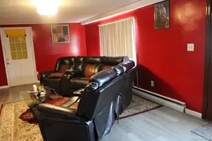 19 South Ln, Huntington, NY 11743 - Photo 6