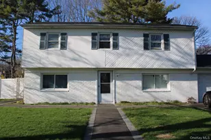 19 South Ln, Huntington, NY 11743 - Photo 2