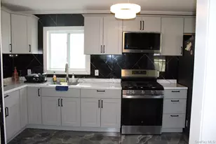 19 South Ln, Huntington, NY 11743 - Photo 10