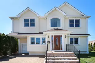 489 Emory Rd, Mineola, NY 11501 - Photo 2