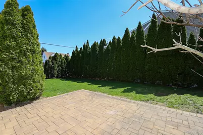 489 Emory Road, Mineola, NY 11501 - Photo 22