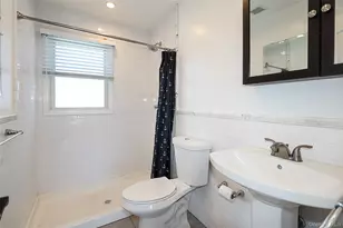 489 Emory Rd, Mineola, NY 11501 - Photo 16