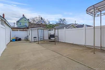 9555 115th Street, Richmond Hill, NY 11419 - Photo 16